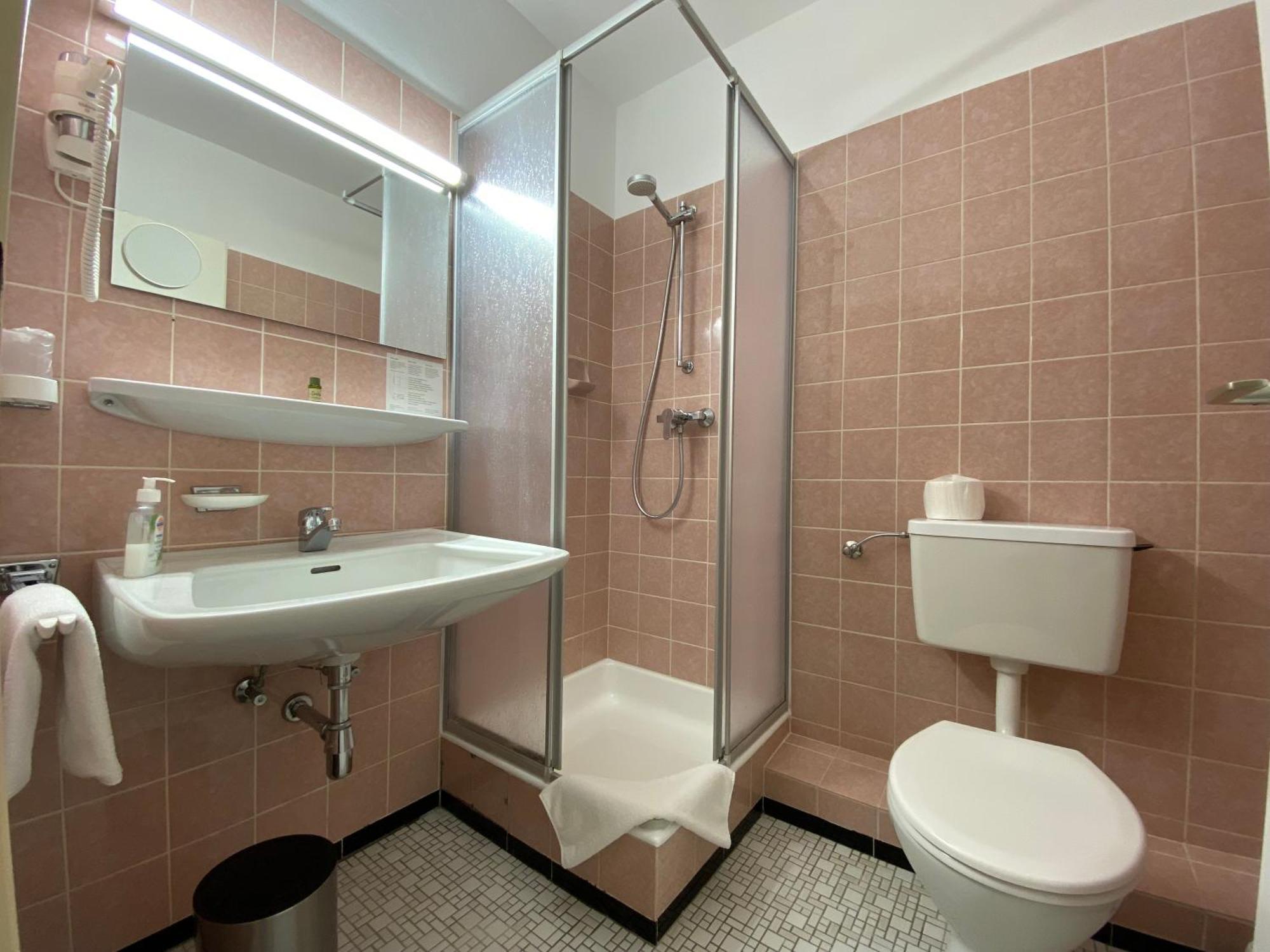 Adamidis Hotel Altenmedingen 外观 照片
