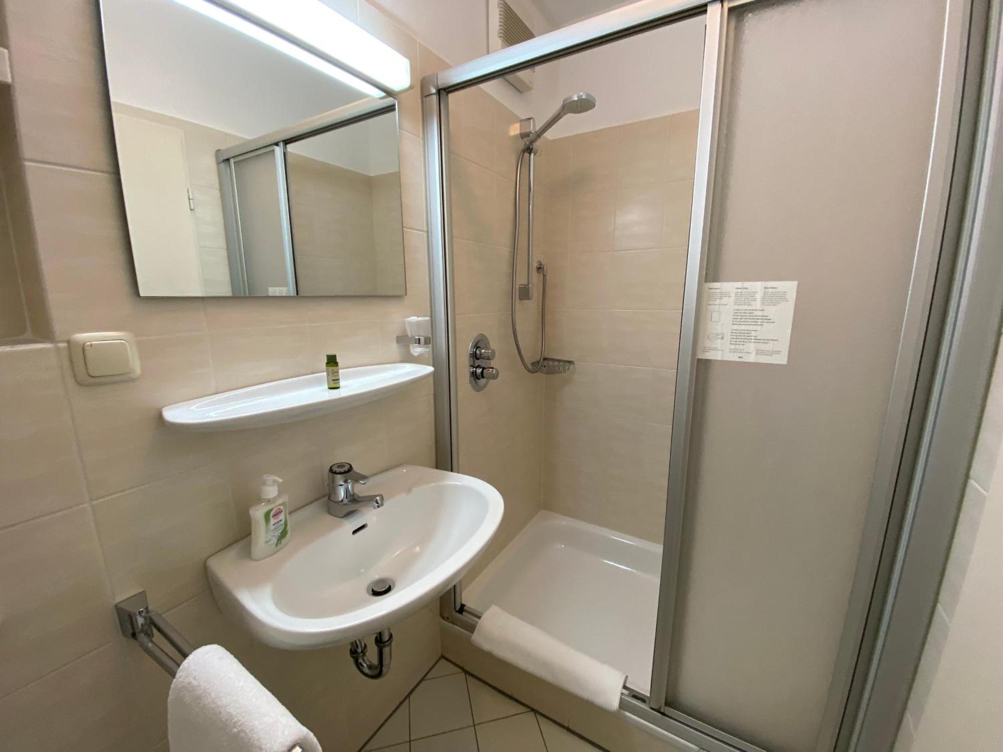 Adamidis Hotel Altenmedingen 外观 照片